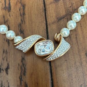 Stunning classic Swarovski crystal gold pearl choker necklace 16 inch.